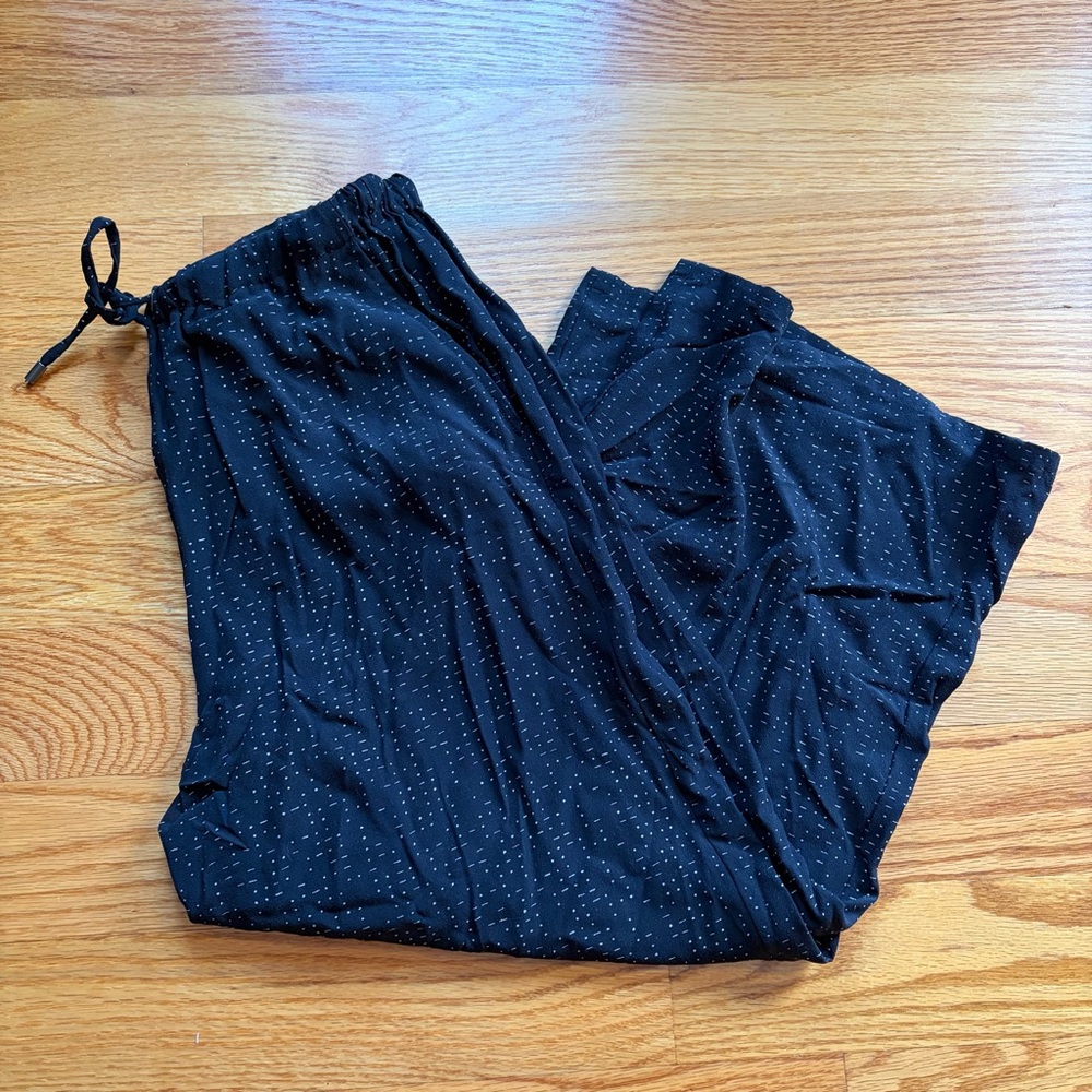 Eileen Fisher black with white dots flowy pull on pants size petite small
